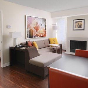 Two-Bedroom Queen Suite